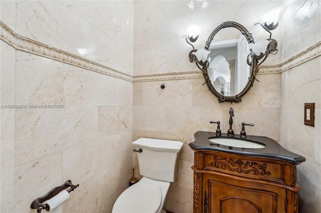 8200 NW 163rd Street, Miami Lakes, FL 33016