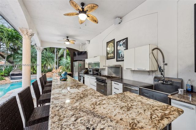 8200 NW 163rd Street, Miami Lakes, FL 33016