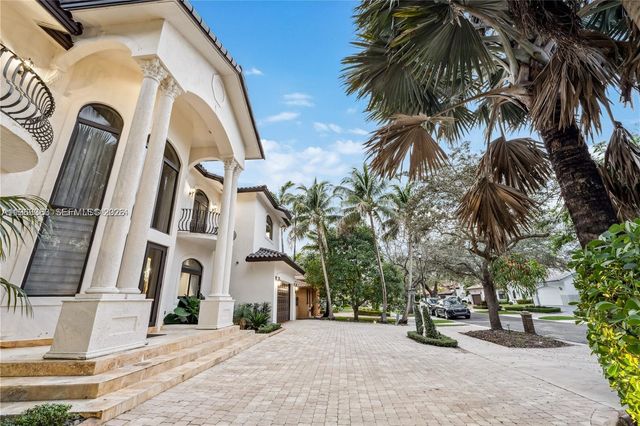 8200 NW 163rd Street, Miami Lakes, FL 33016