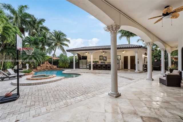 8200 NW 163rd Street, Miami Lakes, FL 33016