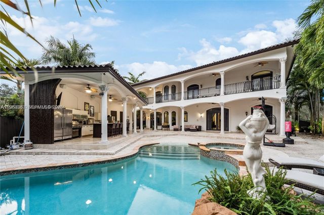 8200 NW 163rd Street, Miami Lakes, FL 33016