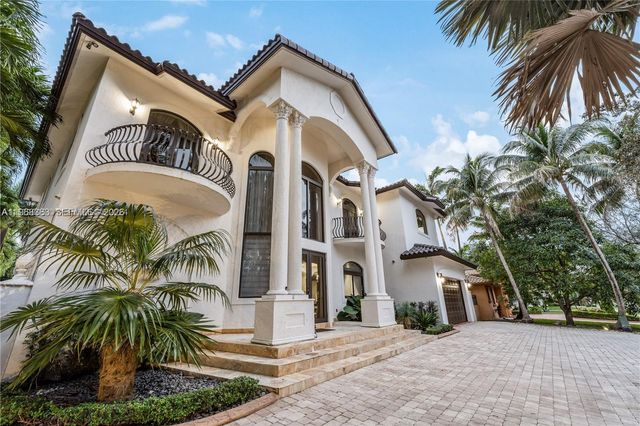 8200 NW 163rd Street, Miami Lakes, FL 33016