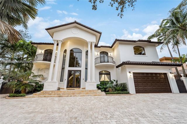 8200 NW 163rd Street, Miami Lakes, FL 33016