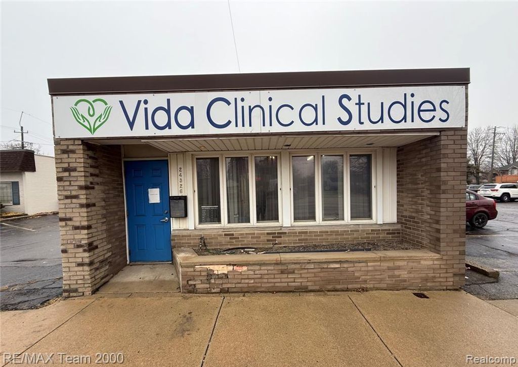 24326 W Warren Street, Dearborn Heights, MI 48127