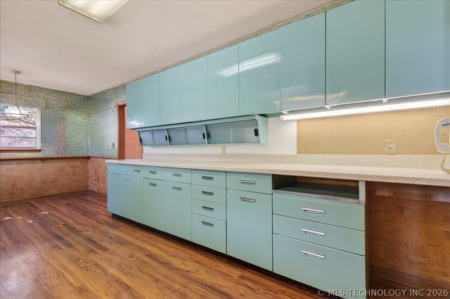 1717 Church Court, Bartlesville, OK 74006