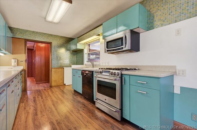 1717 Church Court, Bartlesville, OK 74006