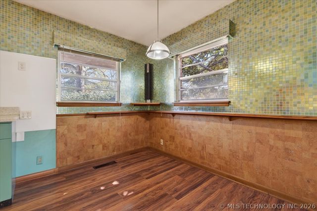 1717 Church Court, Bartlesville, OK 74006