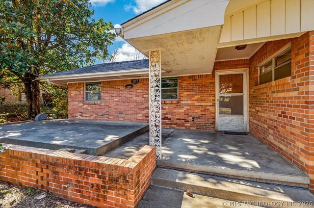 1717 Church Court, Bartlesville, OK 74006