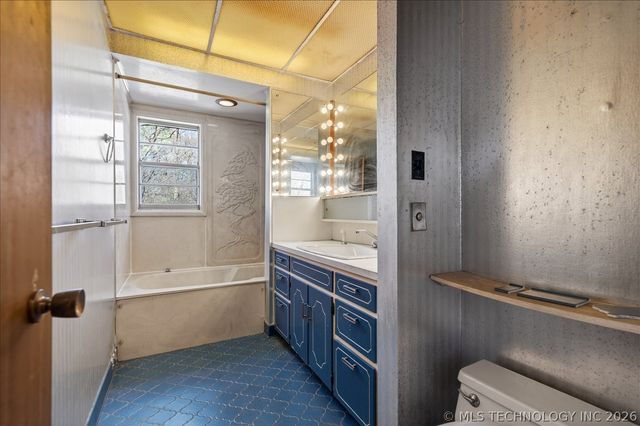 1717 Church Court, Bartlesville, OK 74006