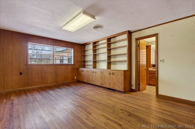 1717 Church Court, Bartlesville, OK 74006