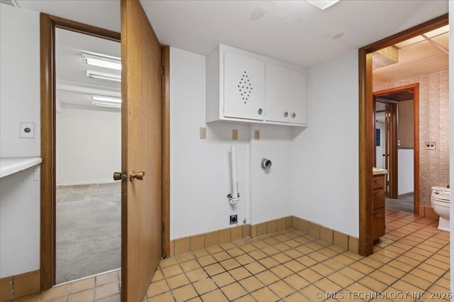 1717 Church Court, Bartlesville, OK 74006