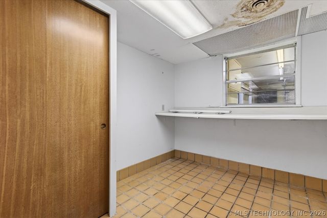 1717 Church Court, Bartlesville, OK 74006