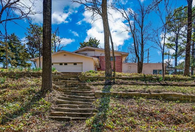 1717 Church Court, Bartlesville, OK 74006