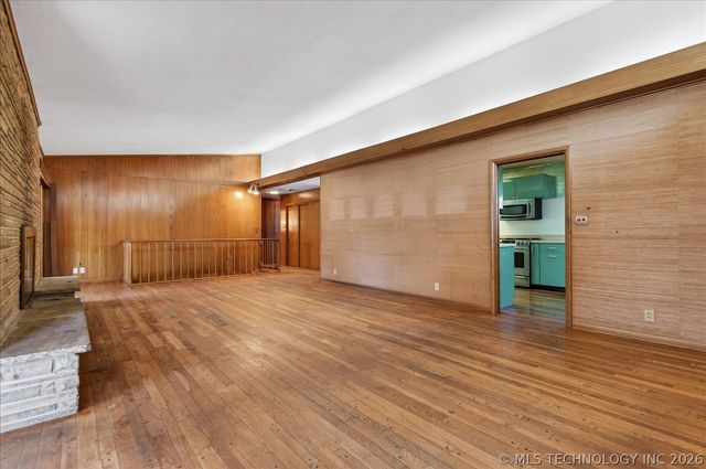 1717 Church Court, Bartlesville, OK 74006