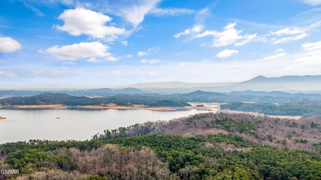 1006 Eric Court, Sevierville, TN 37876