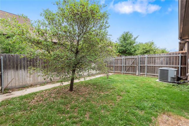 403 Goldilocks Lane, College Station, TX 77845