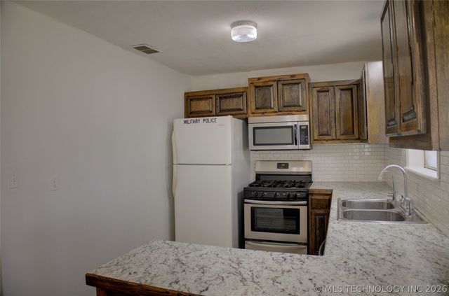 1405 N Lang Street, Claremore, OK 74017
