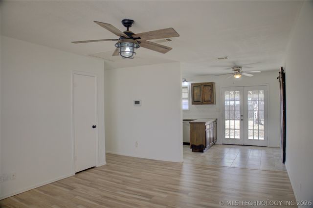 1405 N Lang Street, Claremore, OK 74017