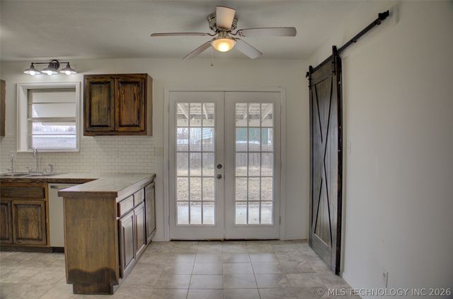 1405 N Lang Street, Claremore, OK 74017