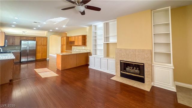 10724 Windrose Point Avenue, Las Vegas, NV 89144