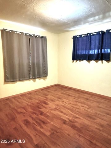 4450 W WELDON Avenue, Phoenix, AZ 85031