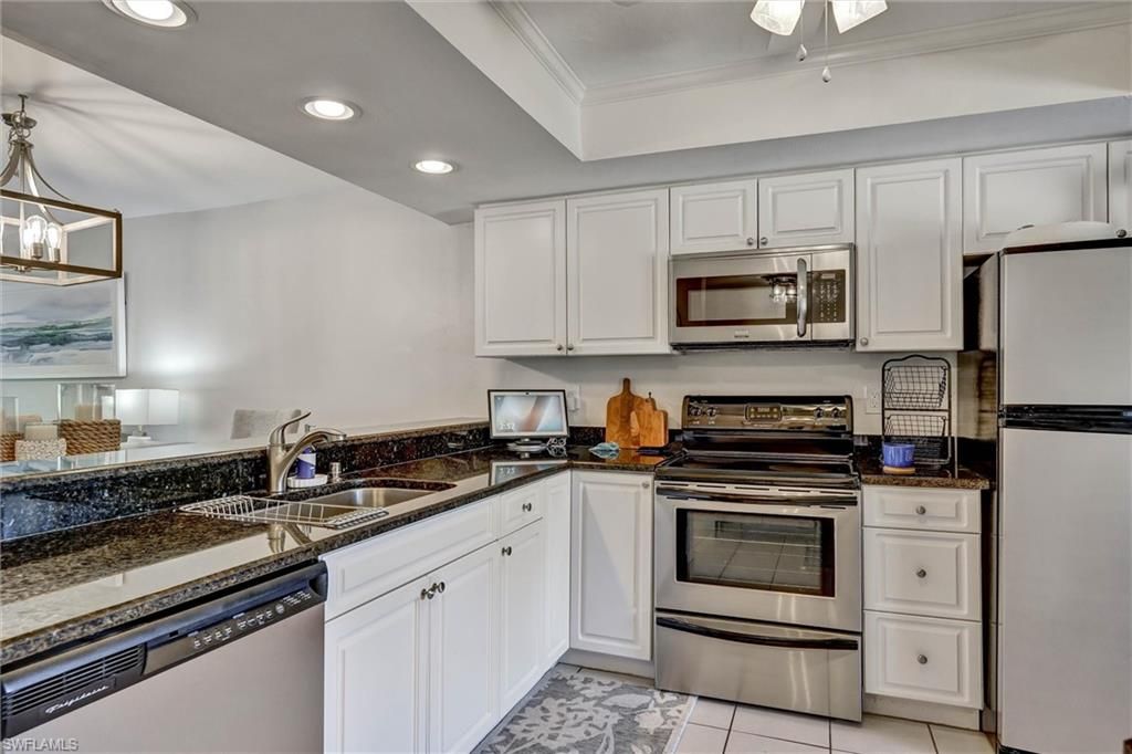 7340 Saint Ives WAY 3102, NAPLES, FL 34104 — photo 5