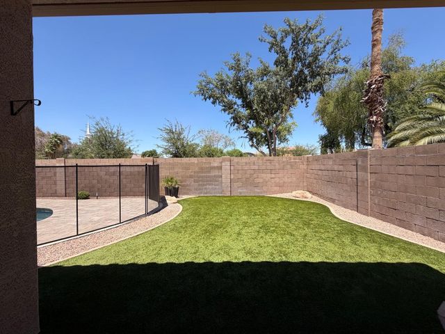 760 W Cherrywood Drive, Chandler, AZ 85248