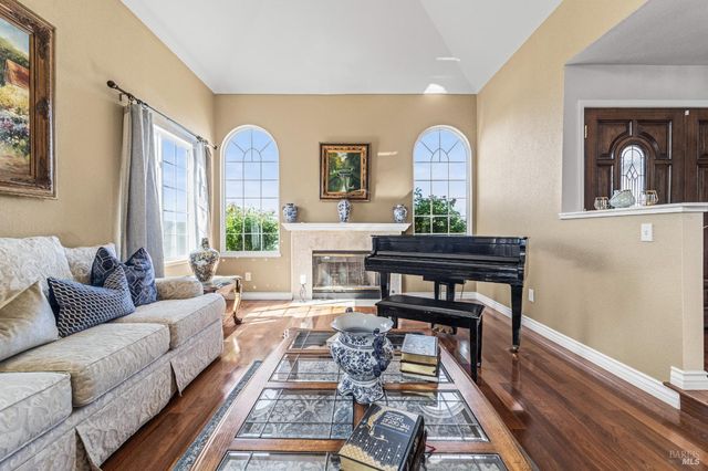 128 Chesapeake Dr, Vallejo, CA 94591