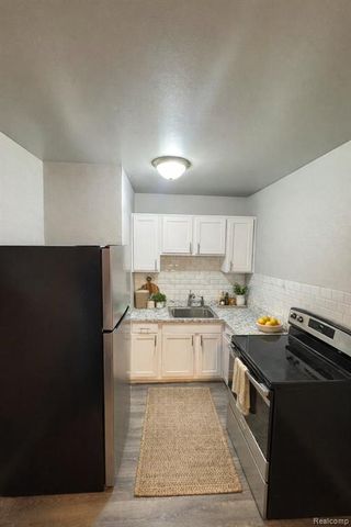 5690 Pardee Avenue 1, Dearborn Heights, MI 48125