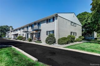 5690 Pardee Avenue 1, Dearborn Heights, MI 48125