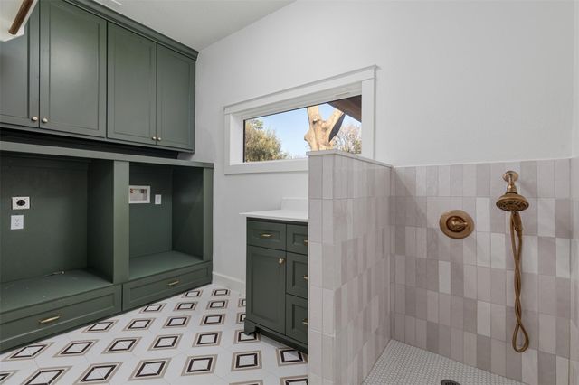 1535 Rutland Street, Houston, TX 77008