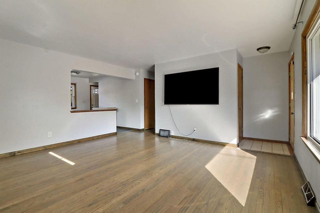 7840 43rd AVENUE, Kenosha, WI 53142