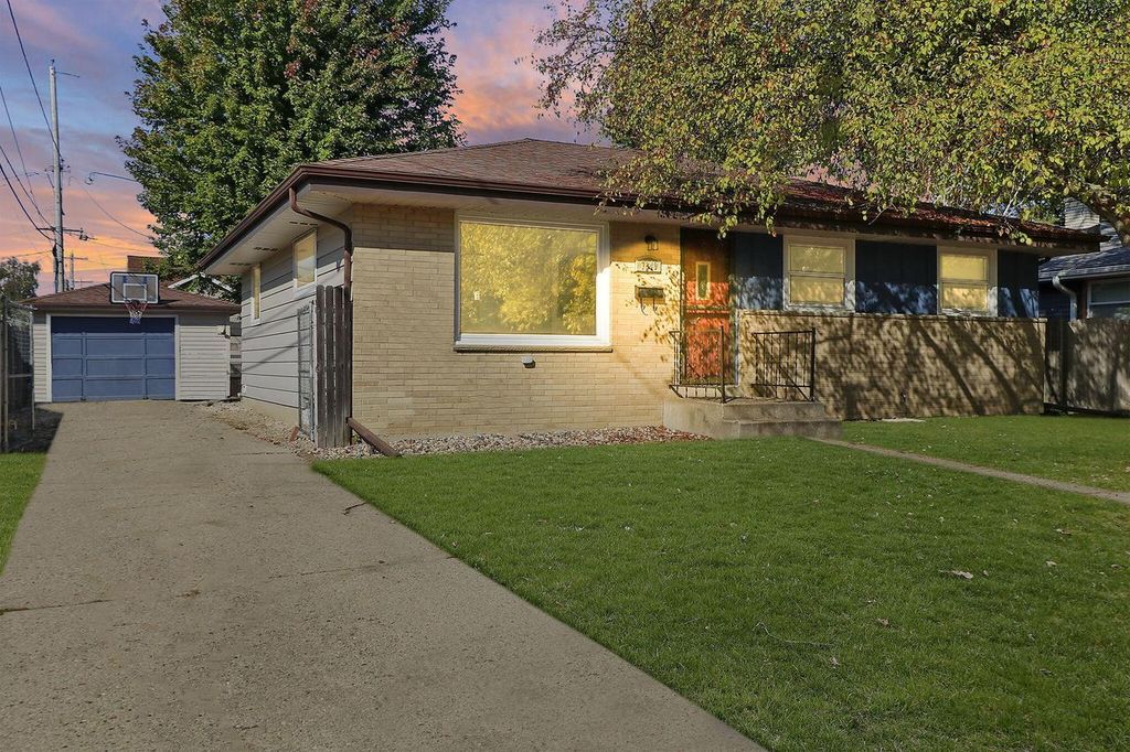 7840 43rd AVENUE, Kenosha, WI 53142