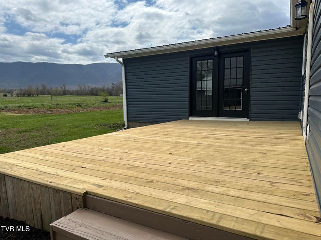 1173 Camp Creek Road, Greeneville, TN 37743