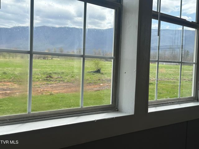 1173 Camp Creek Road, Greeneville, TN 37743