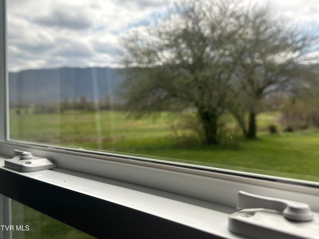 1173 Camp Creek Road, Greeneville, TN 37743