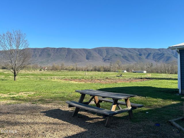 1173 Camp Creek Road, Greeneville, TN 37743