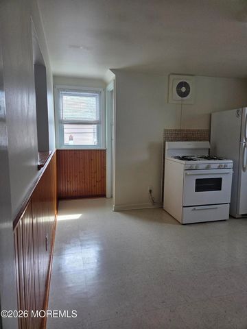 83 Daniel Street, Port Reading, NJ 07064