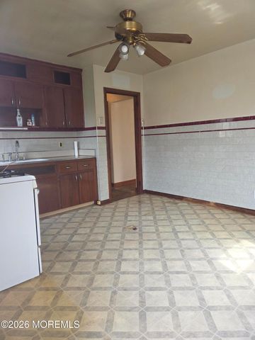 83 Daniel Street, Port Reading, NJ 07064