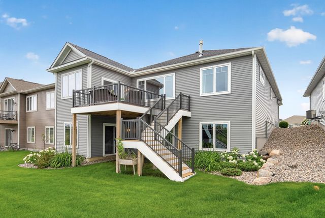 1888 Oakpointe Drive, Waconia, MN 55387