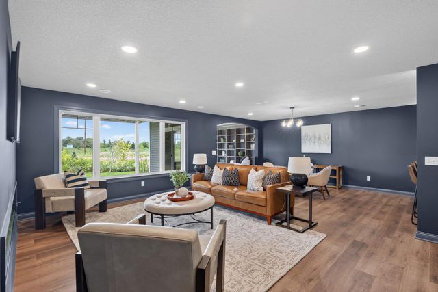 1888 Oakpointe Drive, Waconia, MN 55387