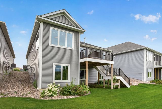 1888 Oakpointe Drive, Waconia, MN 55387