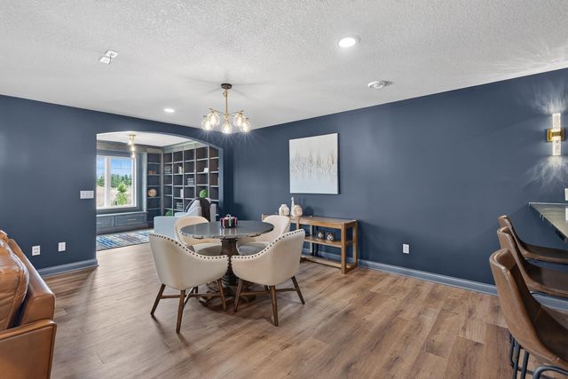 1888 Oakpointe Drive, Waconia, MN 55387