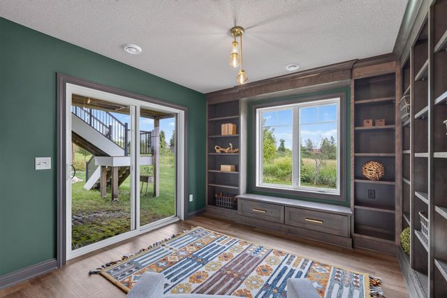 1888 Oakpointe Drive, Waconia, MN 55387