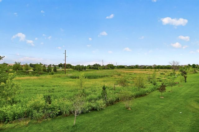 1888 Oakpointe Drive, Waconia, MN 55387