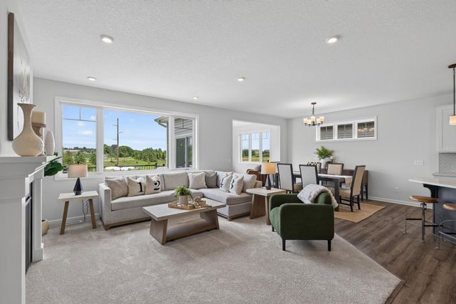 1888 Oakpointe Drive, Waconia, MN 55387