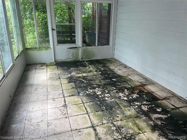 1961 Laurel Oak Drive, Flint, MI 48507