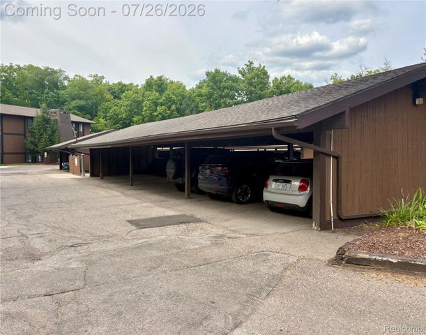 1736 Grove Road 102, York Charter Township, MI 48198