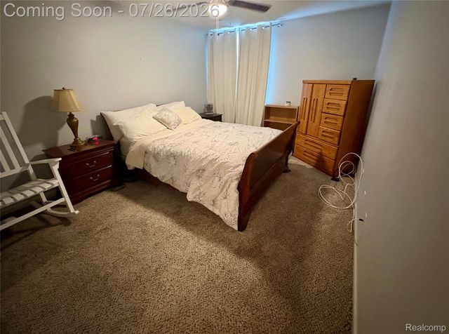 1736 Grove Road 102, York Charter Township, MI 48198