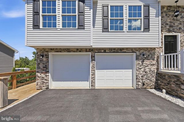 12732 ARIELLE LN, Waynesboro, PA 17268